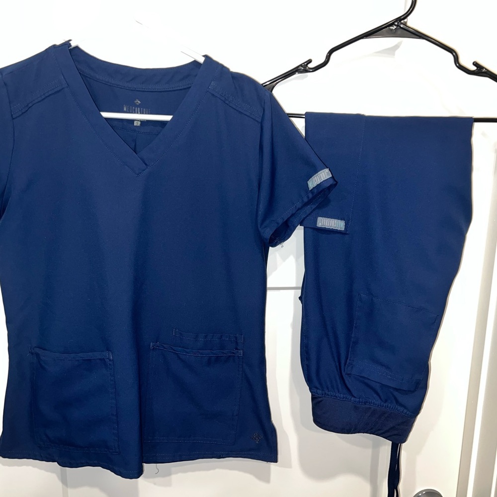 Med Couture “Insight” Navy Blue Small Scrub Set